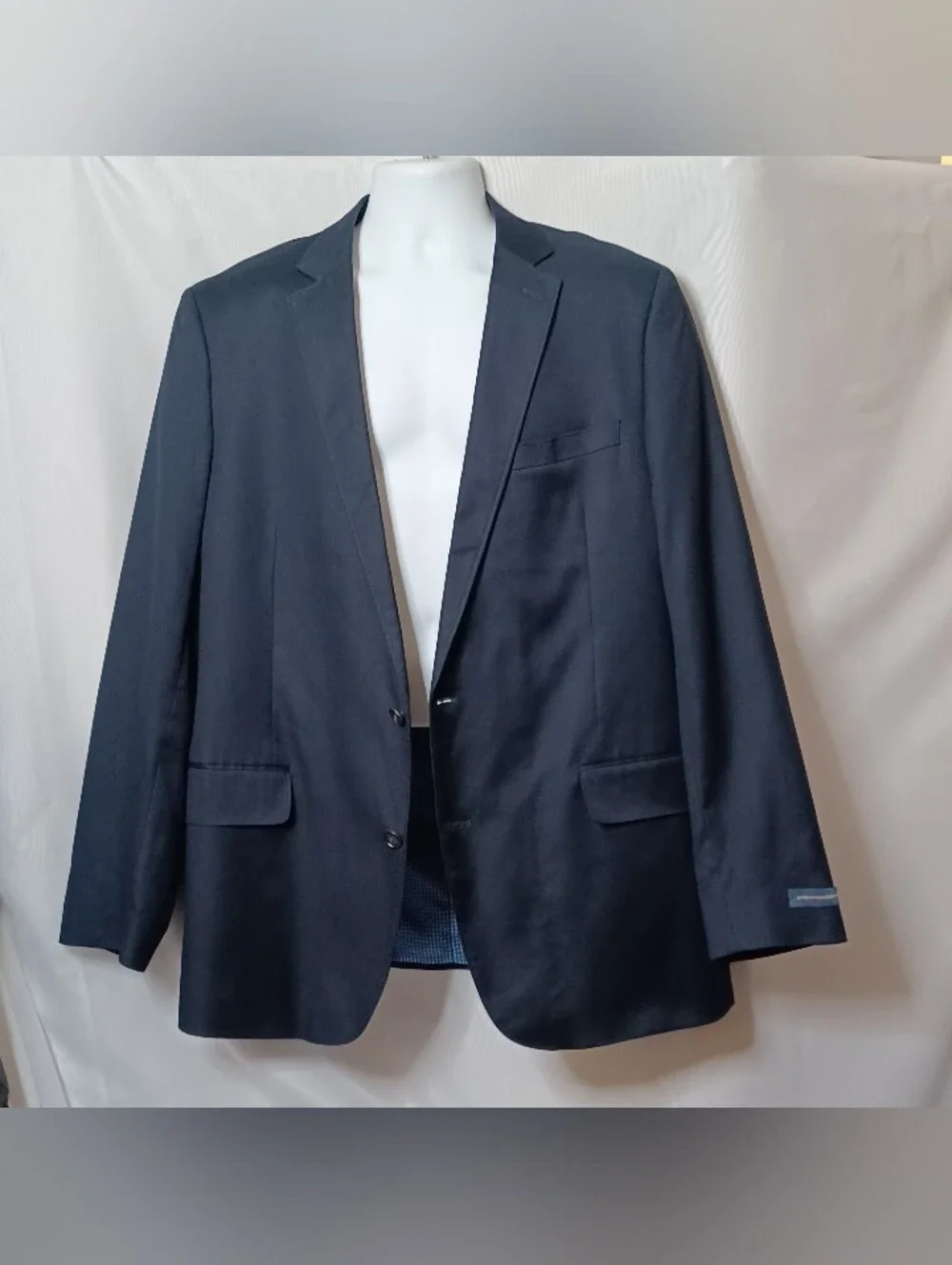 Stafford Men's Classic Fit Navy Blue Two-Button Front Blazer. 46 Long.